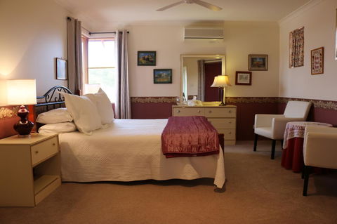 Crossland House - Australian Directory 16