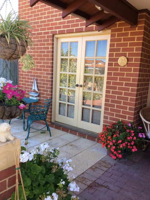 Crossland House - Australian Directory 13