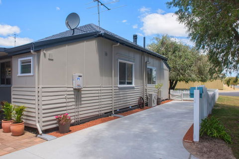 Sea La Vie - Australian Directory 11
