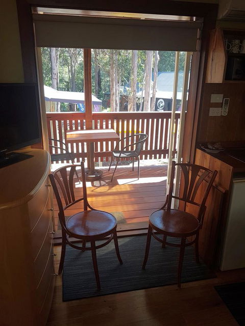 Adamsons Riverside Accommodation - Australian Directory 20
