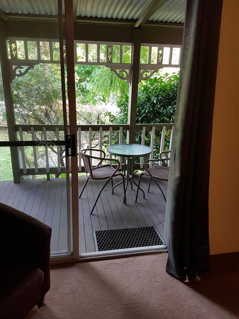 Adamsons Riverside Accommodation - Australian Directory 34
