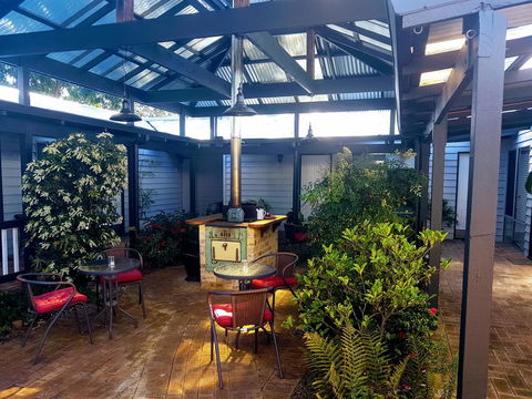Adamsons Riverside Accommodation - Australian Directory 24