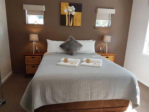 Adamsons Riverside Accommodation - Australian Directory 41