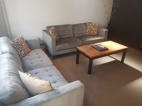 Adamsons Riverside Accommodation - Australian Directory 6