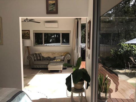 Banksia Luxury Villa - Australian Directory 12