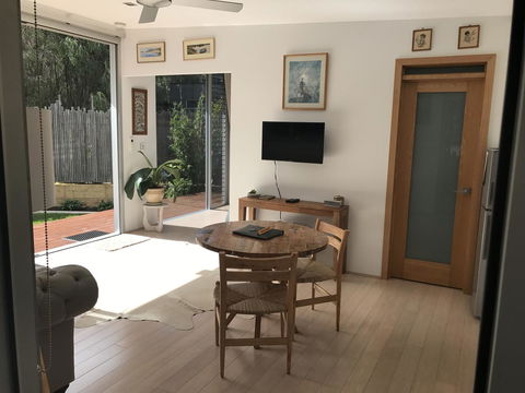 Banksia Luxury Villa - Australian Directory 11