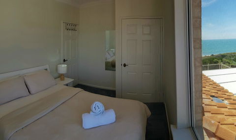 Caravel Beach House Mandurah - Australian Directory 4