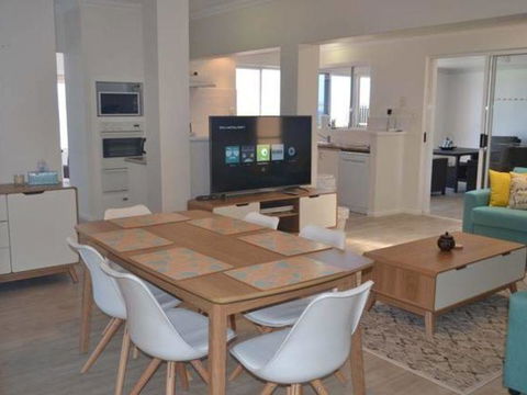 Caravel Beach House Mandurah - Australian Directory 22