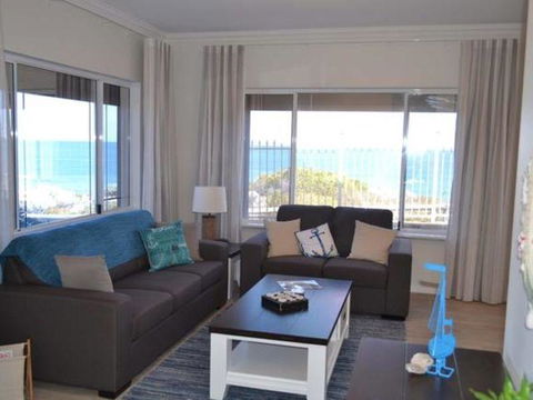 Caravel Beach House Mandurah - Australian Directory 24