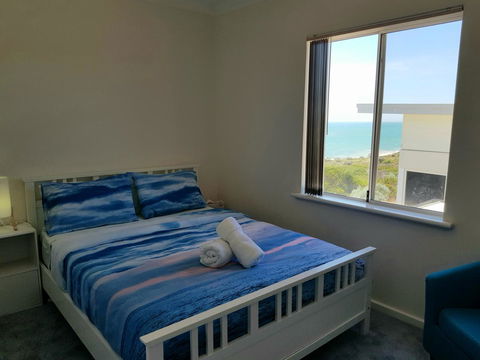 Caravel Beach House Mandurah - Australian Directory 3