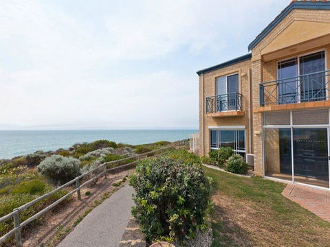 Caravel Beach House Mandurah - Australian Directory 0