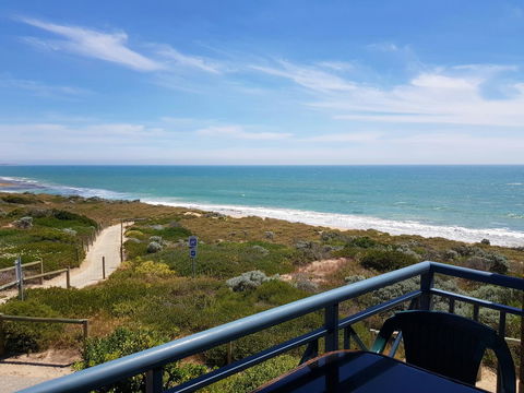 Caravel Beach House Mandurah - Australian Directory 8