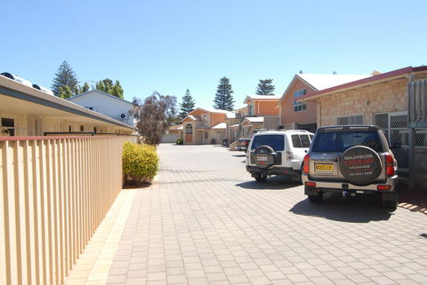 Yot Spot Apartments - Australian Directory 7