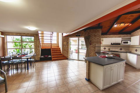 Yot Spot Apartments - Australian Directory 41