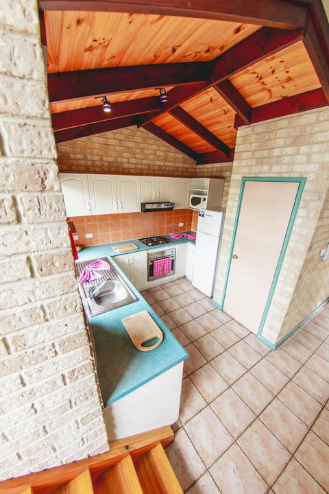 Yot Spot Apartments - Australian Directory 18