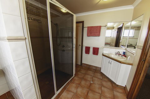 Yot Spot Apartments - Australian Directory 27