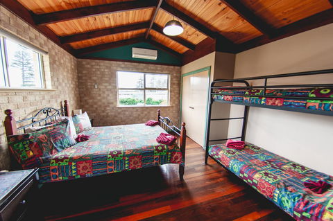 Yot Spot Apartments - Australian Directory 31