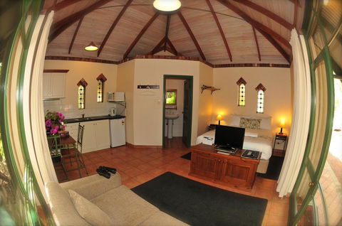 Waterfall Cottages - Australian Directory 20