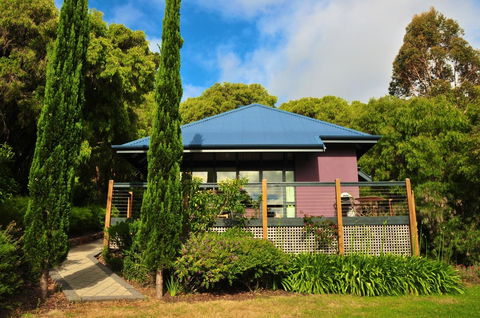 Waterfall Cottages - Australian Directory 0