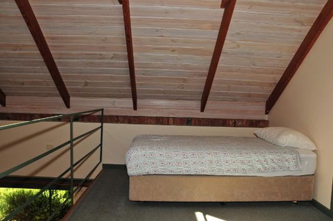 Waterfall Cottages - Australian Directory 3