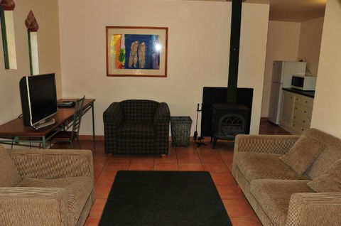 Waterfall Cottages - Australian Directory 6