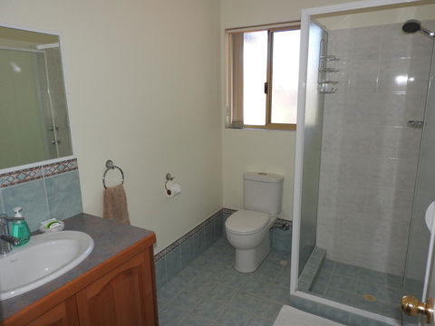 The Royal Dolphin Bed & Breakfast Safety Bay - Australian Directory 17