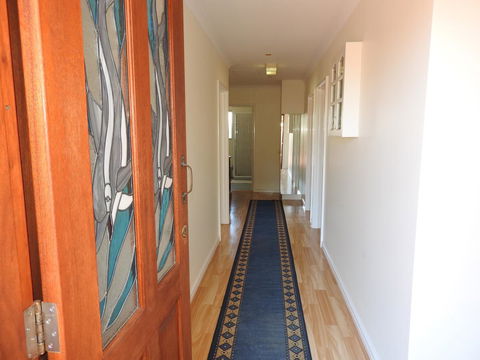The Royal Dolphin Bed & Breakfast Safety Bay - Australian Directory 13