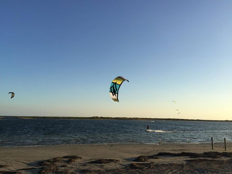 The Royal Dolphin Bed & Breakfast Safety Bay - Australian Directory 24