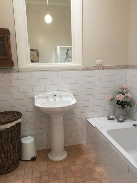Historic Oakhill House Entire Estate - Australian Directory 16