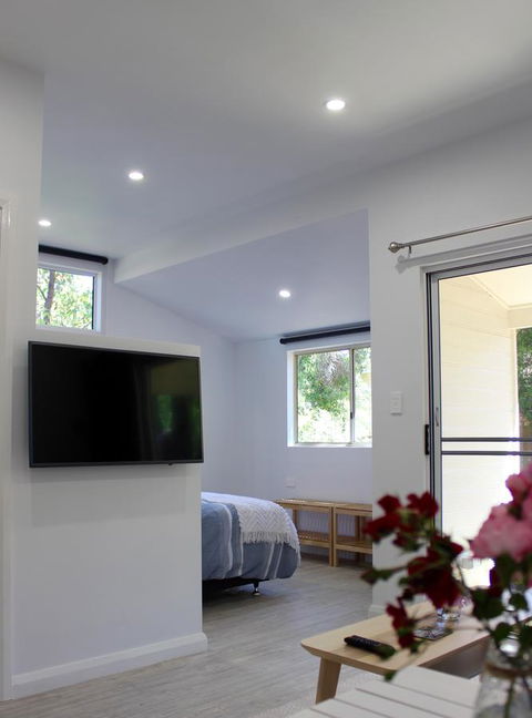 The Boulevard Garden Studio - Australian Directory 5