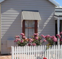 Bluebird Cottage - Australian Directory