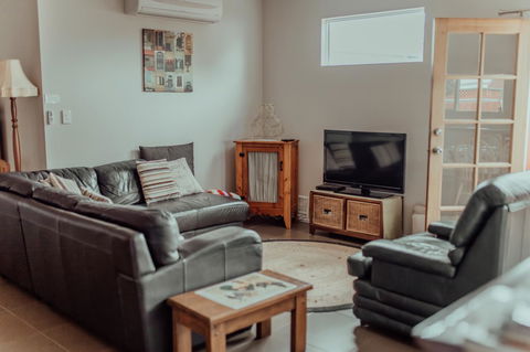 Bluebird Cottage - Australian Directory 18