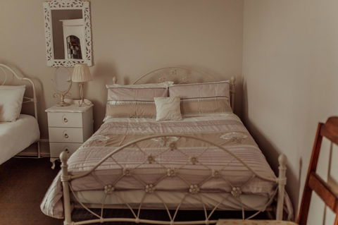 Bluebird Cottage - Australian Directory 3