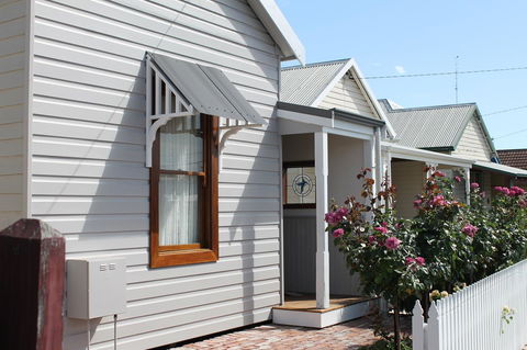 Bluebird Cottage - Australian Directory 31
