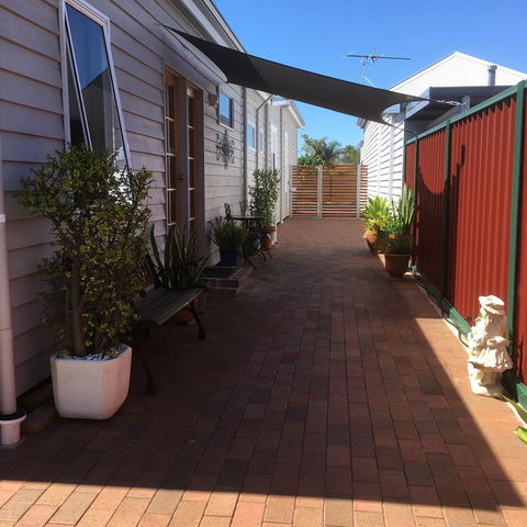 Bluebird Cottage - Australian Directory 28