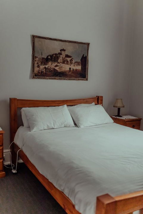 Bluebird Cottage - Australian Directory 6
