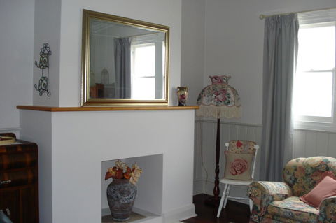 Bluebird Cottage - Australian Directory 8