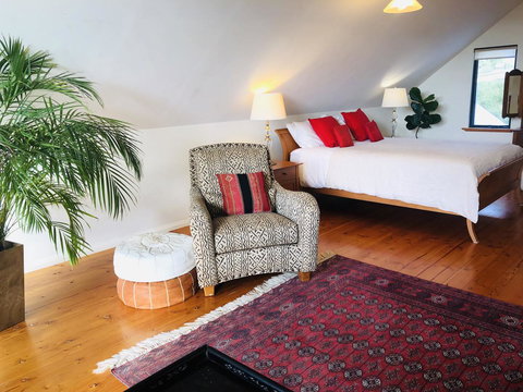 Zephyr Studio - Australian Directory 13