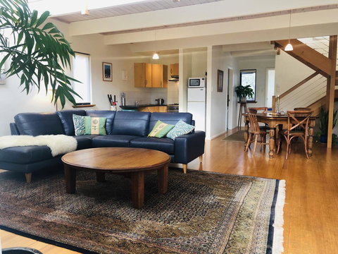 Zephyr Studio - Australian Directory 3