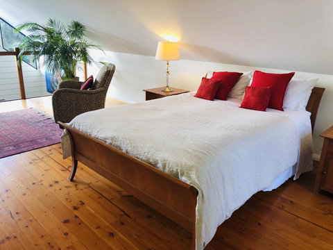 Zephyr Studio - Australian Directory 14