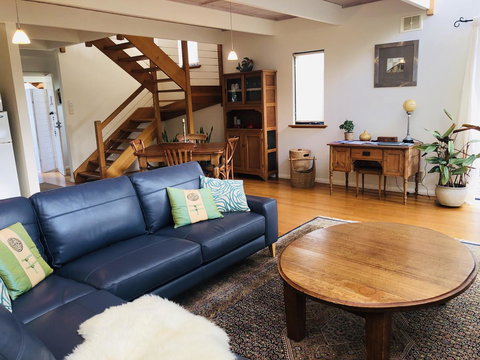 Zephyr Studio - Australian Directory 6