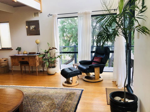 Zephyr Studio - Australian Directory 4