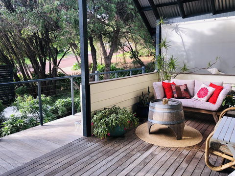 Zephyr Studio - Australian Directory 10