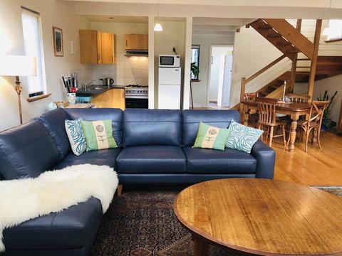 Zephyr Studio - Australian Directory 2