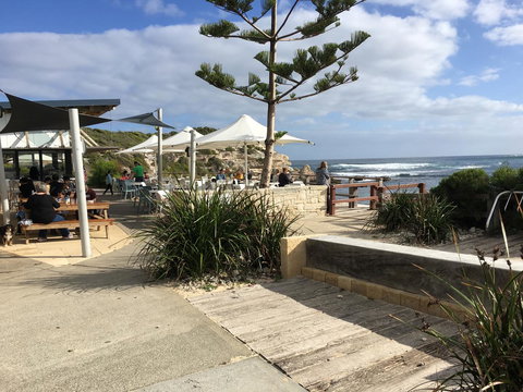 Zephyr Studio - Australian Directory 32