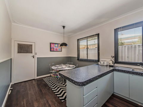 Panoramique Holiday Home With A View - Australian Directory 10