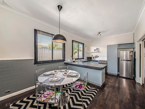 Panoramique Holiday Home With A View - Australian Directory 9