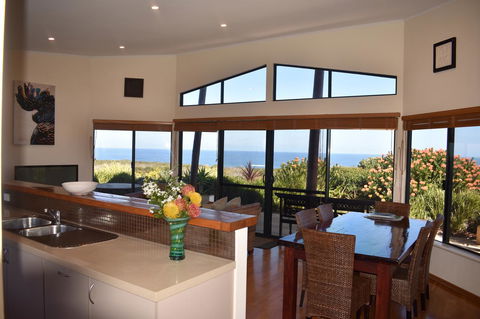 Redgate Beach Escape - Australian Directory 2