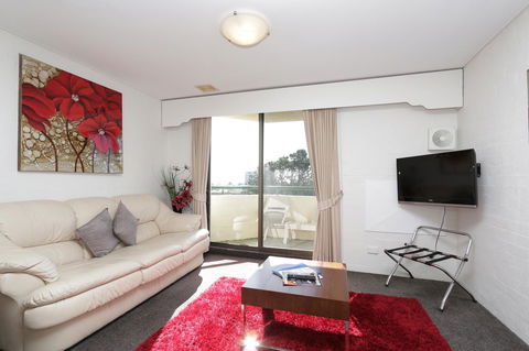 Atrium Hotel Mandurah - Australian Directory 42