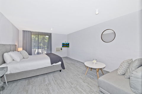 Atrium Hotel Mandurah - Australian Directory 14